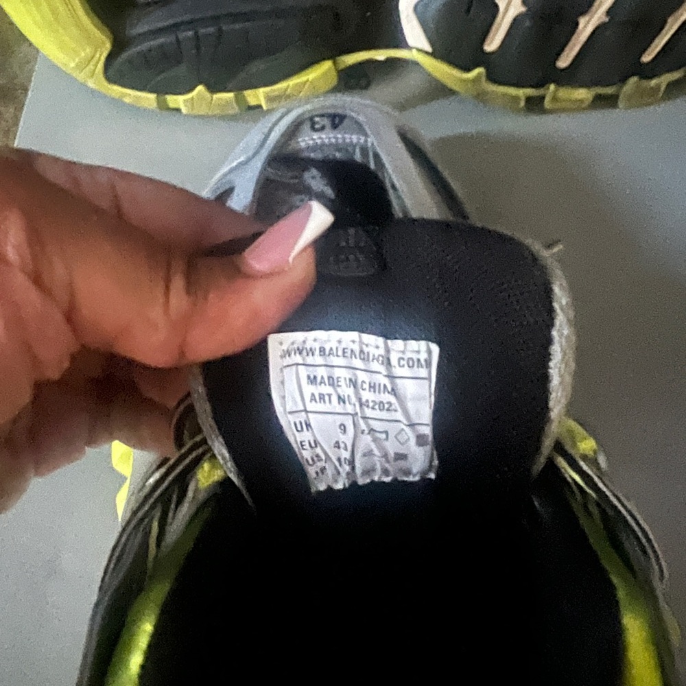 Balenciaga Track Sneaker 'Silver Green'
Size 43 
Men USA 10
#Balenciaga - Picture 4 of 6